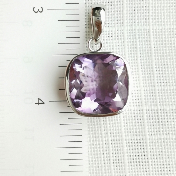 BEAUTIFUL 14ct Brazilian Amethyst in Sterling Silver pendant for necklace - Picture 10 of 11